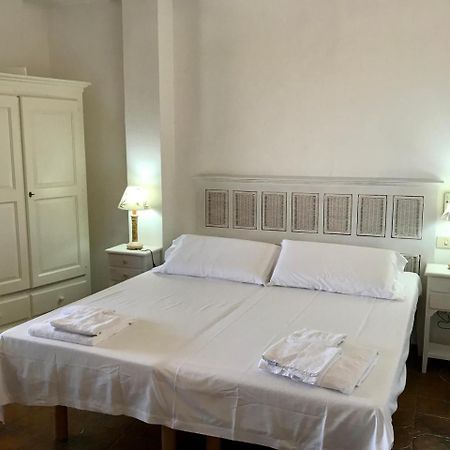 Hotel Su Meriagu Capitana Bagian luar foto
