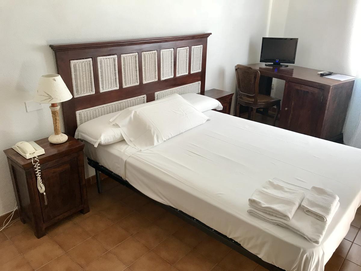 Hotel Su Meriagu Capitana Bagian luar foto