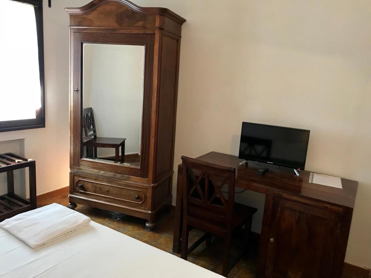 Hotel Su Meriagu Capitana Bagian luar foto
